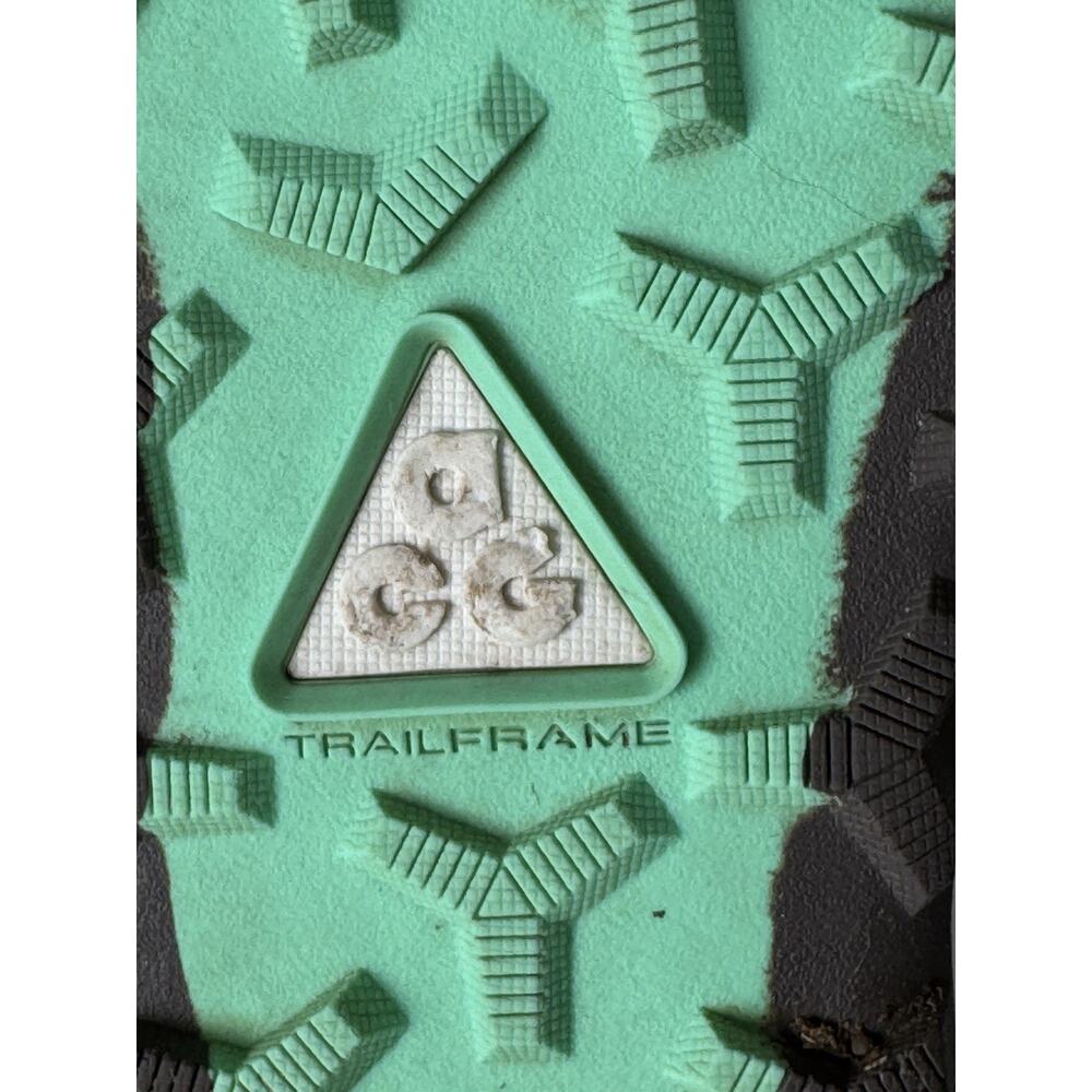 Size 10.5 - Nike ACG Lowcate Limestone Green Glow - Running/Hiking/trekking - Picture 13 of 15